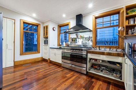 Photo of property in 131 Upland Road, Kelburn, Wellington, 6012
