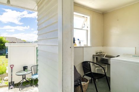 Photo of property in 30 Cambridge Terrace, Kaiti, Gisborne, 4010