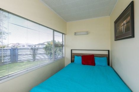 Photo of property in 28 Bowling Road, Greenmeadows, Napier, 4112