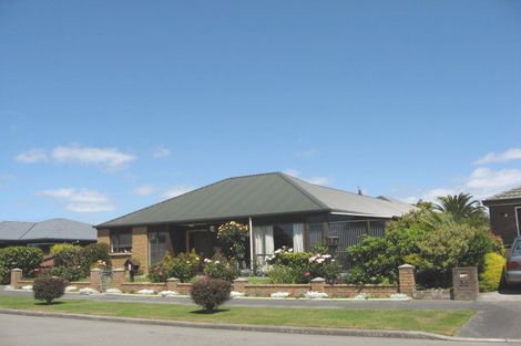Photo of property in 1/38 Beauford Place, Parklands, Christchurch, 8083