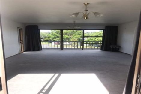 Photo of property in 4 Montclair Rise, Browns Bay, Auckland, 0630