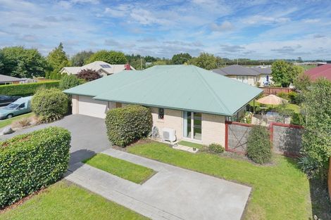 Photo of property in 102 Charles Street, Rangiora, 7400