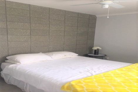 Photo of property in 2/925 Whangaparaoa Road, Manly, Whangaparaoa, 0930