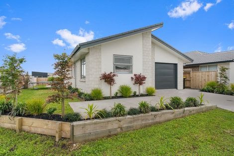Photo of property in 1 Te Wharo Drive, Papamoa, 3118