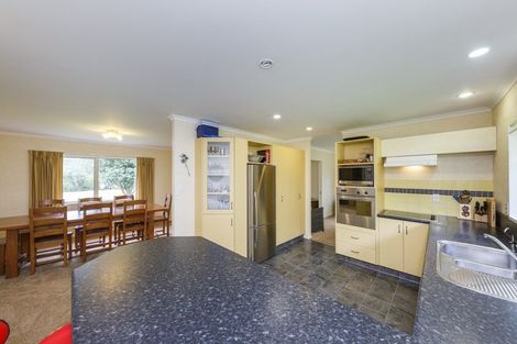 Photo of property in 29 Ngahere Park Road, Turitea, Palmerston North, 4472