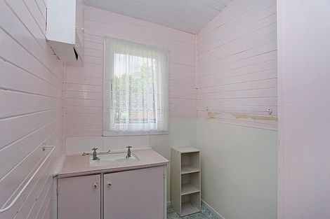 Photo of property in Dwg & Ex Dairy Factory, 25 Old Normanby Road, Okaiawa, Hawera, 4678