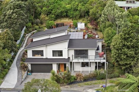 Photo of property in 3 Atahu Grove, Tirohanga, Lower Hutt, 5010