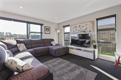 Photo of property in 10 Helmore Street, Rangiora, 7400