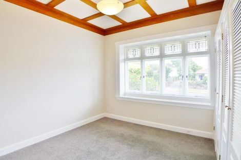 Photo of property in 6 Admiral Beatty Avenue, Mount Roskill, Auckland, 1041