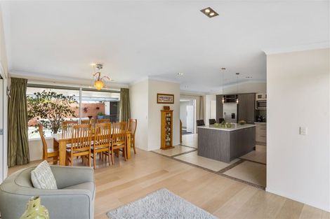 Photo of property in 9 Susanne Place, Pakuranga, Auckland, 2010