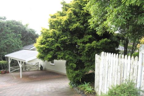 Photo of property in 42a Uxbridge Road, Mellons Bay, Auckland, 2014