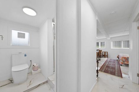 Photo of property in 21 Miller Road, Mangere Bridge, Auckland, 2022