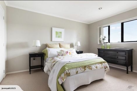 Photo of property in 7 Vicente Place, Oteha, Auckland, 0632