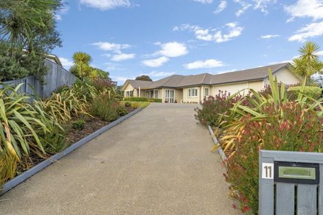 Photo of property in 11 Byron Brown Place, Otaki Beach, Otaki, 5512
