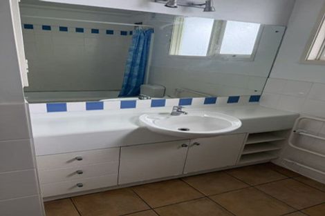 Photo of property in 18a Dallinghoe Crescent, Milford, Auckland, 0620