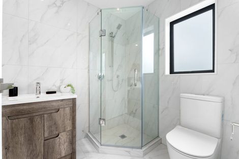 Photo of property in 89a Oreil Avenue, West Harbour, Auckland, 0618