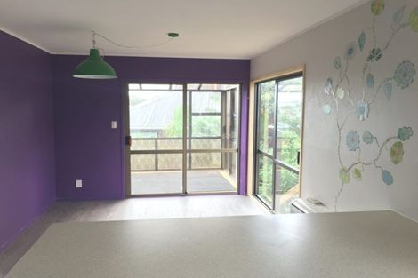 Photo of property in 2/2 Sunnynook Road, Sunnynook, Auckland, 0620