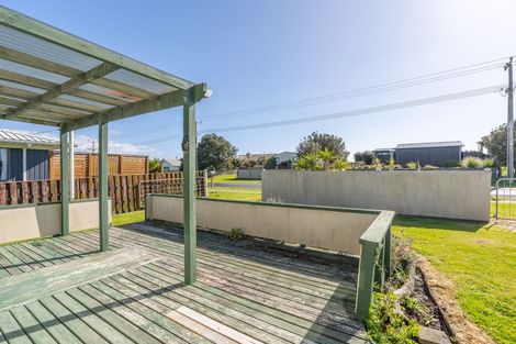 Photo of property in 384 Pukehina Parade, Pukehina, Te Puke, 3189