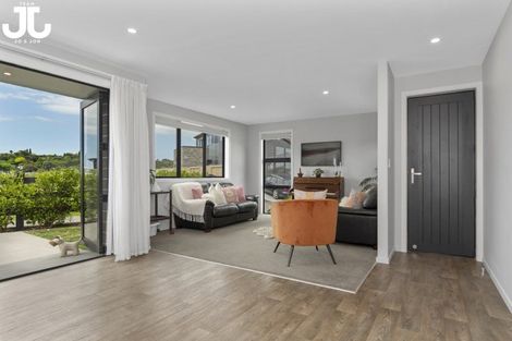 Photo of property in 29 Tangaroa Place, Poike, Tauranga, 3112