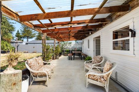 Photo of property in 6 Te Awa Avenue, Te Awa, Napier, 4110