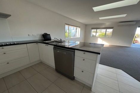 Photo of property in 3c Melia Place, Stanmore Bay, Whangaparaoa, 0932