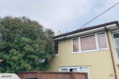 Photo of property in 20 Aorangi Place, Birkenhead, Auckland, 0626