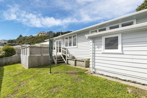 Photo of property in 18 Ahuriri Street, Strathmore Park, Wellington, 6022