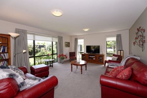 Photo of property in 10 Koura Drive, Rangiora, 7400