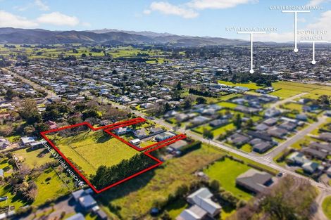 Photo of property in 18 Hilton Road, Carterton, 5713