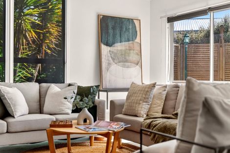 Photo of property in 35 Lincoln Road, Carterton, 5713