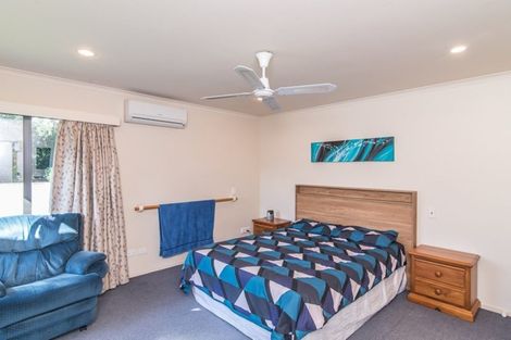 Photo of property in 94 Weggery Drive, Waikanae Beach, Waikanae, 5036