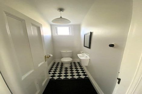 Photo of property in 131 Wallace Street, Mount Cook, Wellington, 6021