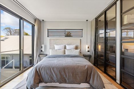 Photo of property in 40 Hewitts Road, Merivale, Christchurch, 8014