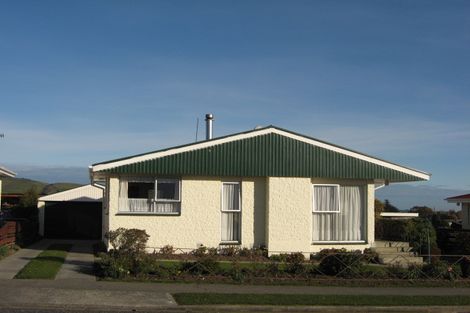 Photo of property in 76 Walker Crescent, East Gore, Gore, 9710