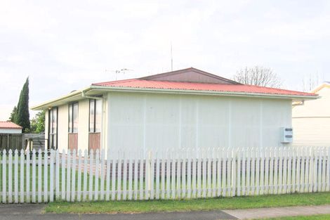 Photo of property in 2 Sequoia Place, Pukete, Hamilton, 3200