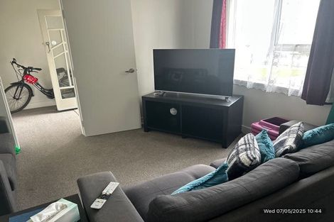 Photo of property in 27 Bulteel Street, New Plymouth, 4310