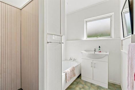 Photo of property in 12 Selwyn Avenue, Avenues, Whangarei, 0110