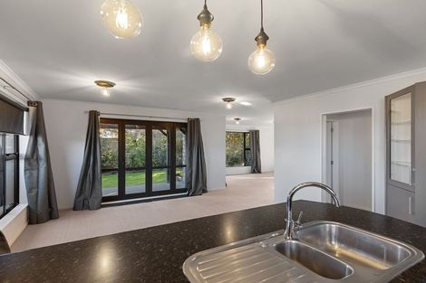 Photo of property in 6 Galea Grove, Kelvin Grove, Palmerston North, 4414