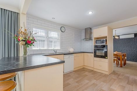 Photo of property in 10 Parkland Crescent, Terrace End, Palmerston North, 4410