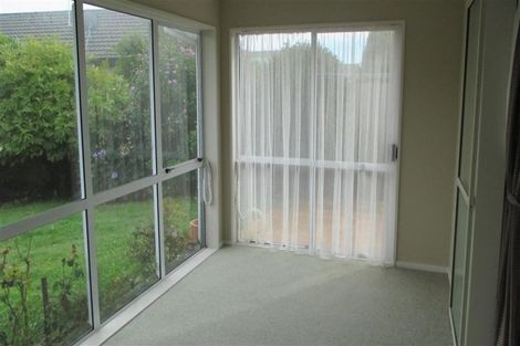 Photo of property in 3 Pyatt Place, Redwood, Christchurch, 8051