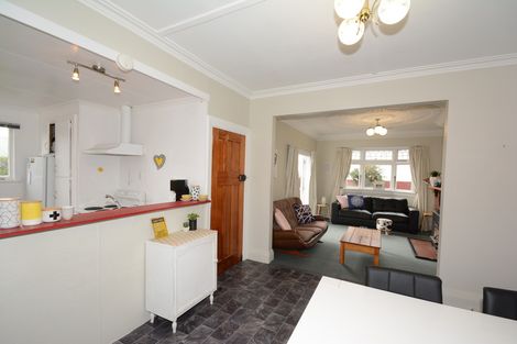 Photo of property in 172 Macandrew Road, South Dunedin, Dunedin, 9012