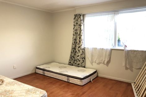 Photo of property in 28a Longburn Road, Henderson, Auckland, 0610