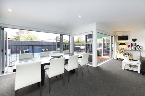 Photo of property in 6 Rodeo Drive, Kelvin Grove, Palmerston North, 4414