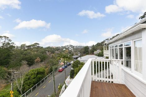 Photo of property in 67 Garden Road, Northland, Wellington, 6012