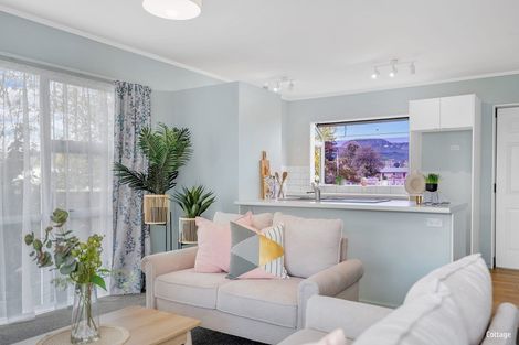 Photo of property in 9 Willow Avenue, Hannahs Bay, Rotorua, 3010