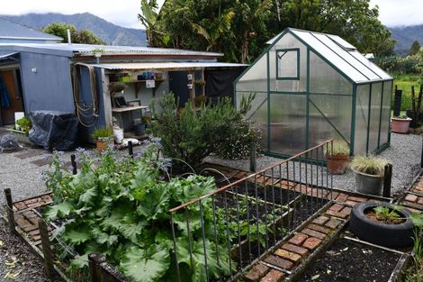 Photo of property in 8 Gladstone Street, Seddonville, Westport, 7891