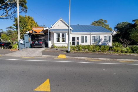 Photo of property in 28 Carrington Street, New Plymouth, 4310