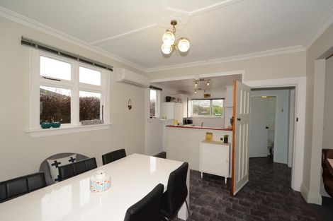 Photo of property in 172 Macandrew Road, South Dunedin, Dunedin, 9012