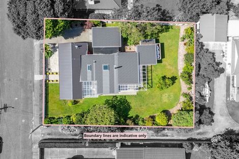 Photo of property in 16 Sunny Glen, Waikanae, 5036