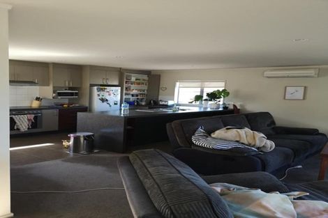 Photo of property in 64e Sheridan Terrace, Johnsonville, Wellington, 6037